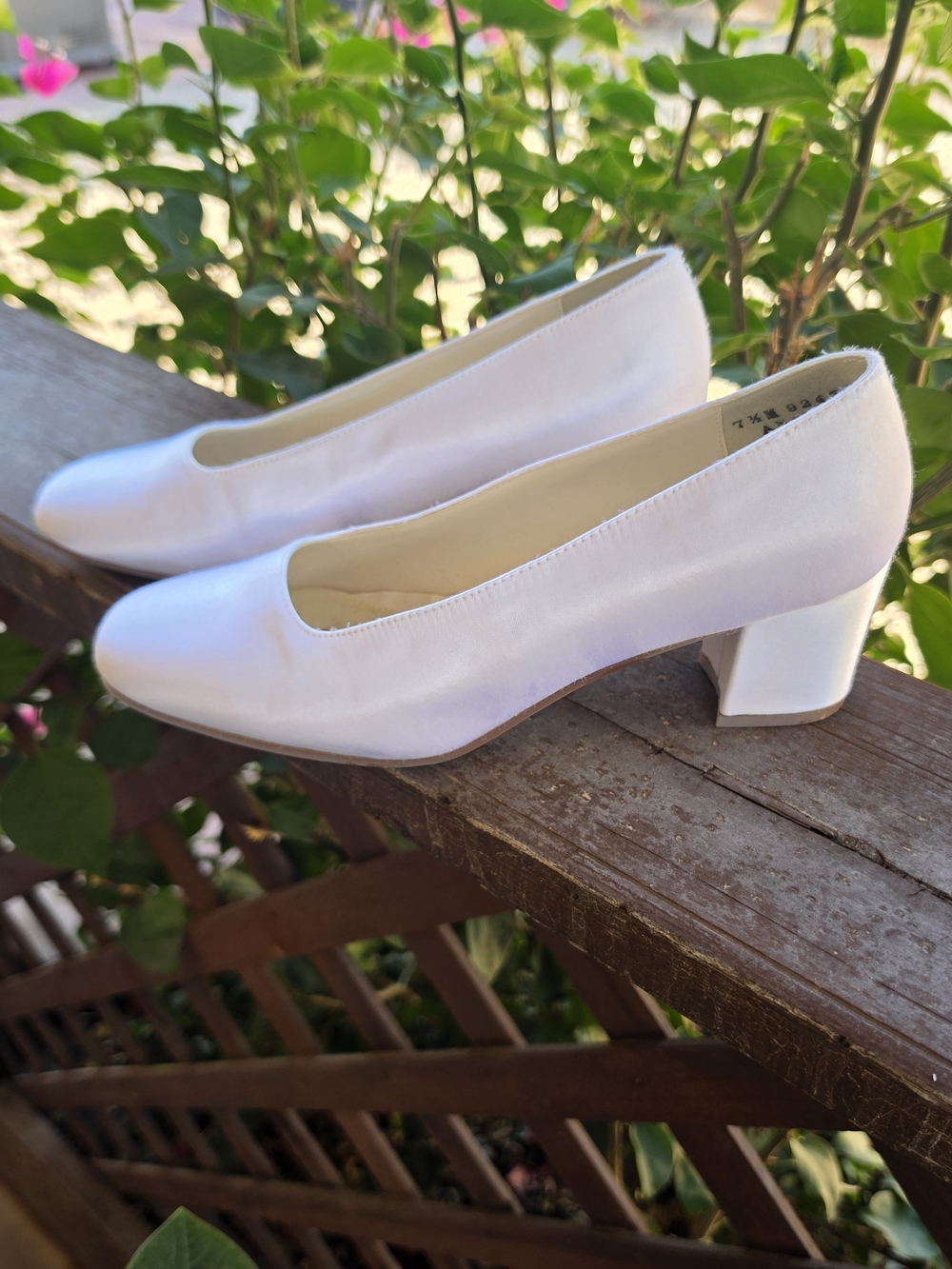 Michaelangelo Angela Satin White Bridal Pumps Wedding Shoes Size 7.5